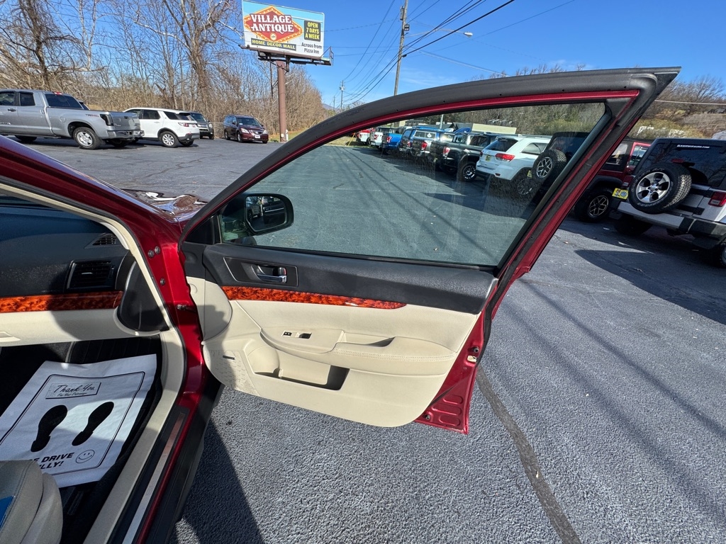 Subaru Outback 2.5i Limited 2011