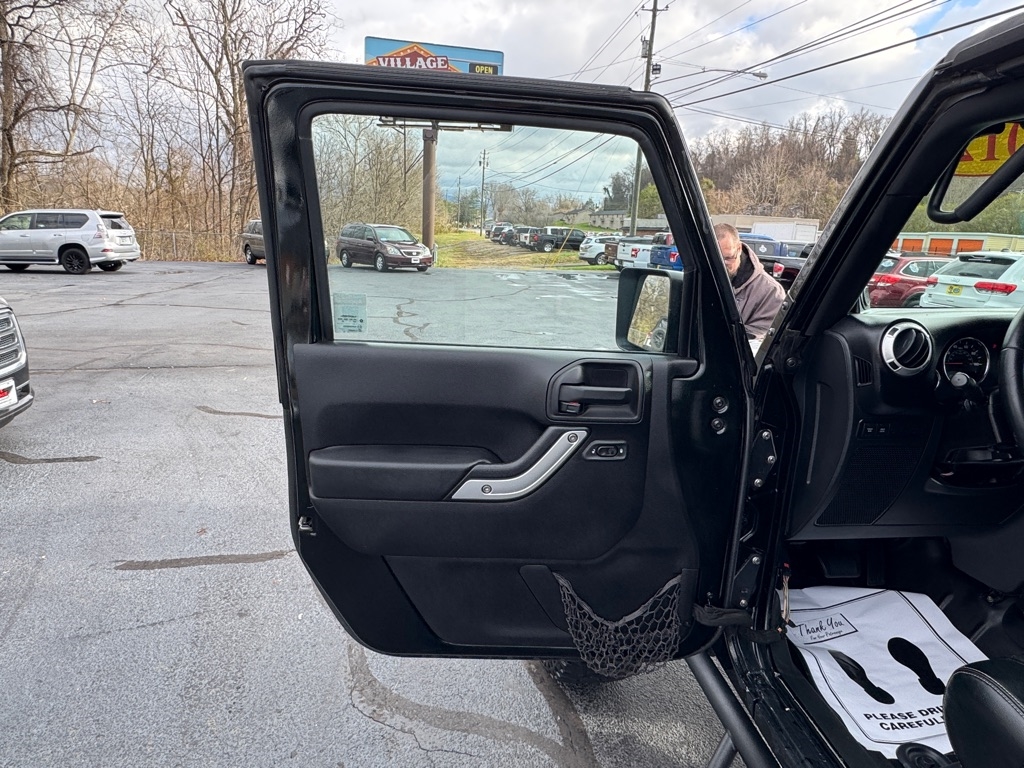 Jeep Wrangler Unlimited Rubicon 4WD 2012