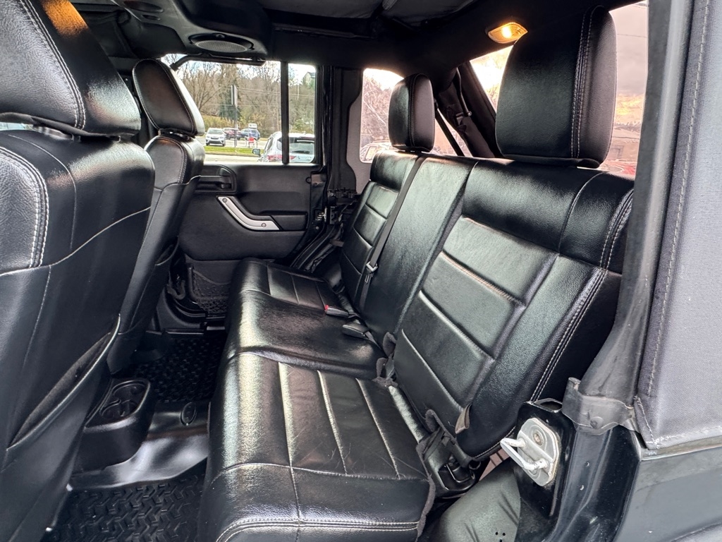 Jeep Wrangler Unlimited Rubicon 4WD 2012