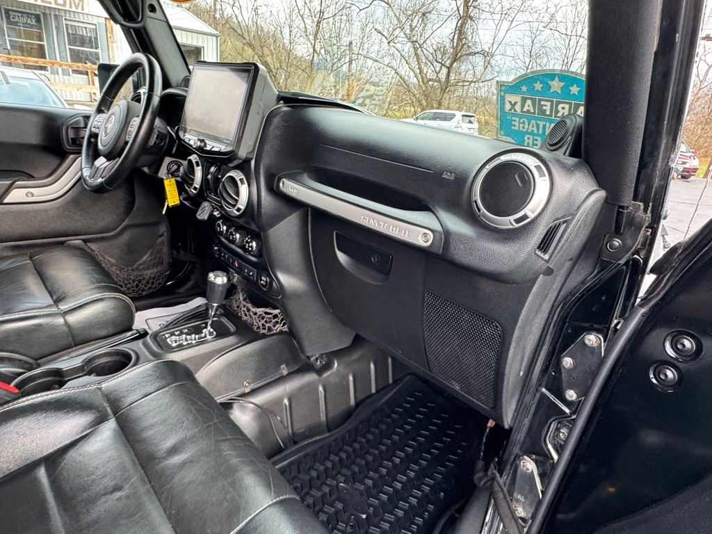 Jeep Wrangler Unlimited Rubicon 4WD 2012