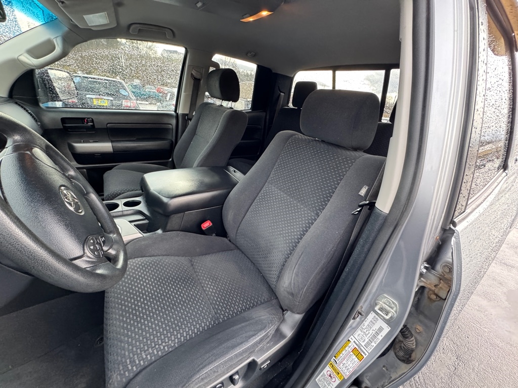 Toyota Tundra Tundra-Grade Double Cab 4.6L 4WD 2012