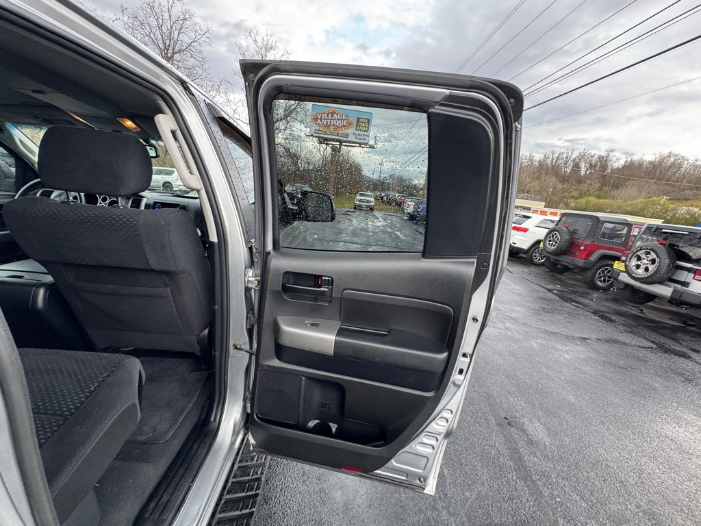 Toyota Tundra Tundra-Grade Double Cab 4.6L 4WD 2012