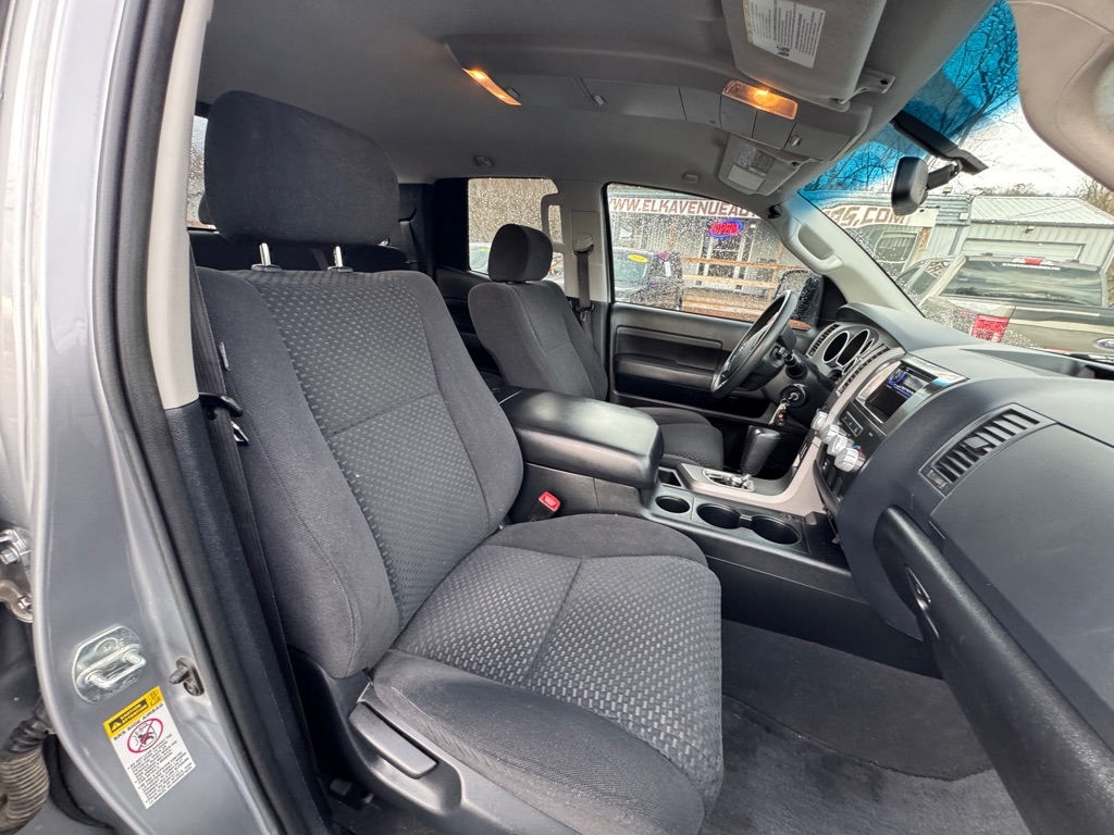 Toyota Tundra Tundra-Grade Double Cab 4.6L 4WD 2012