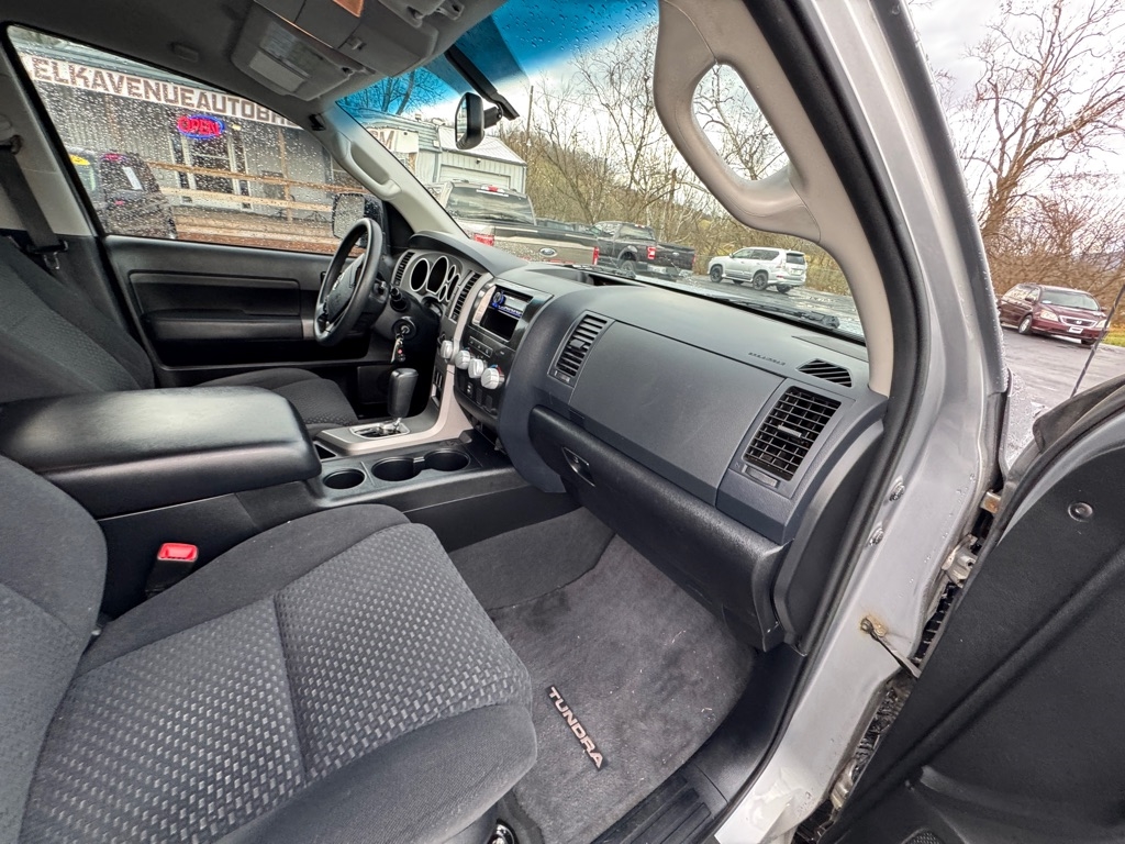 Toyota Tundra Tundra-Grade Double Cab 4.6L 4WD 2012