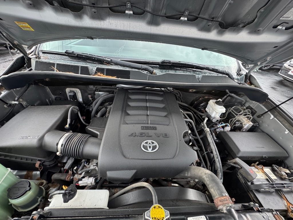 Toyota Tundra Tundra-Grade Double Cab 4.6L 4WD 2012