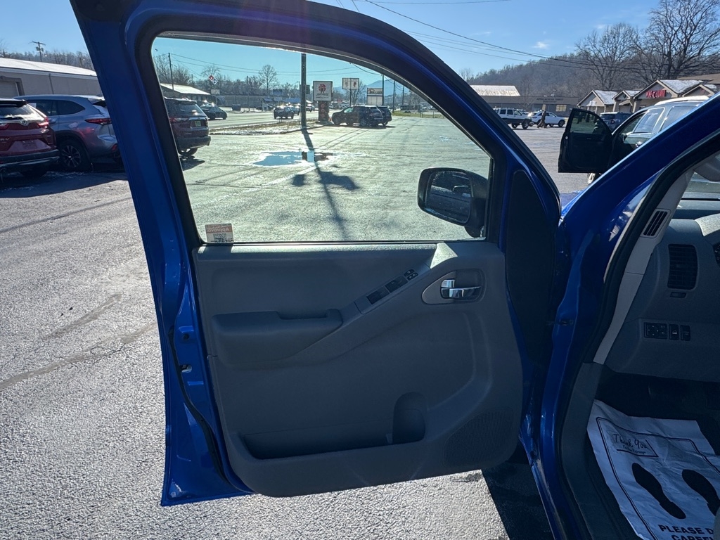 Nissan Frontier SL Crew Cab 4WD 2014