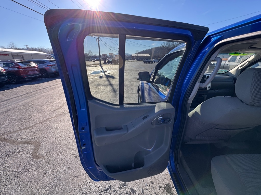 Nissan Frontier SL Crew Cab 4WD 2014