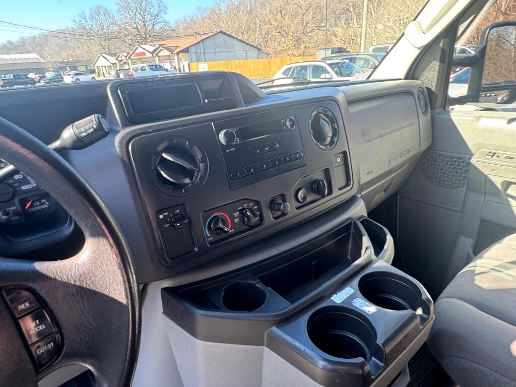 Ford Econoline E-250 2012