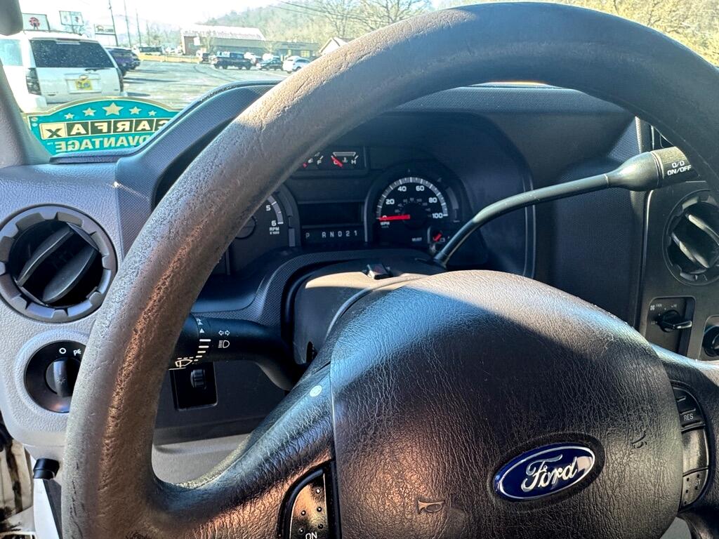 Ford Econoline E-250 2012