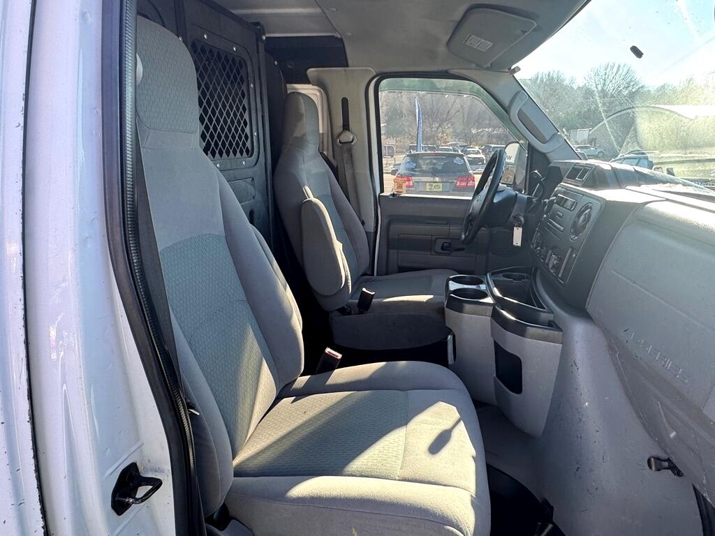 Ford Econoline E-250 2012