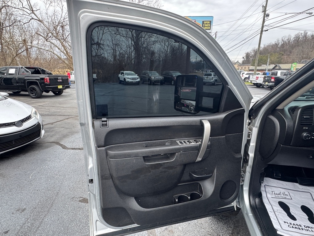 Chevrolet Silverado 1500 LT Crew Cab 4WD 2013