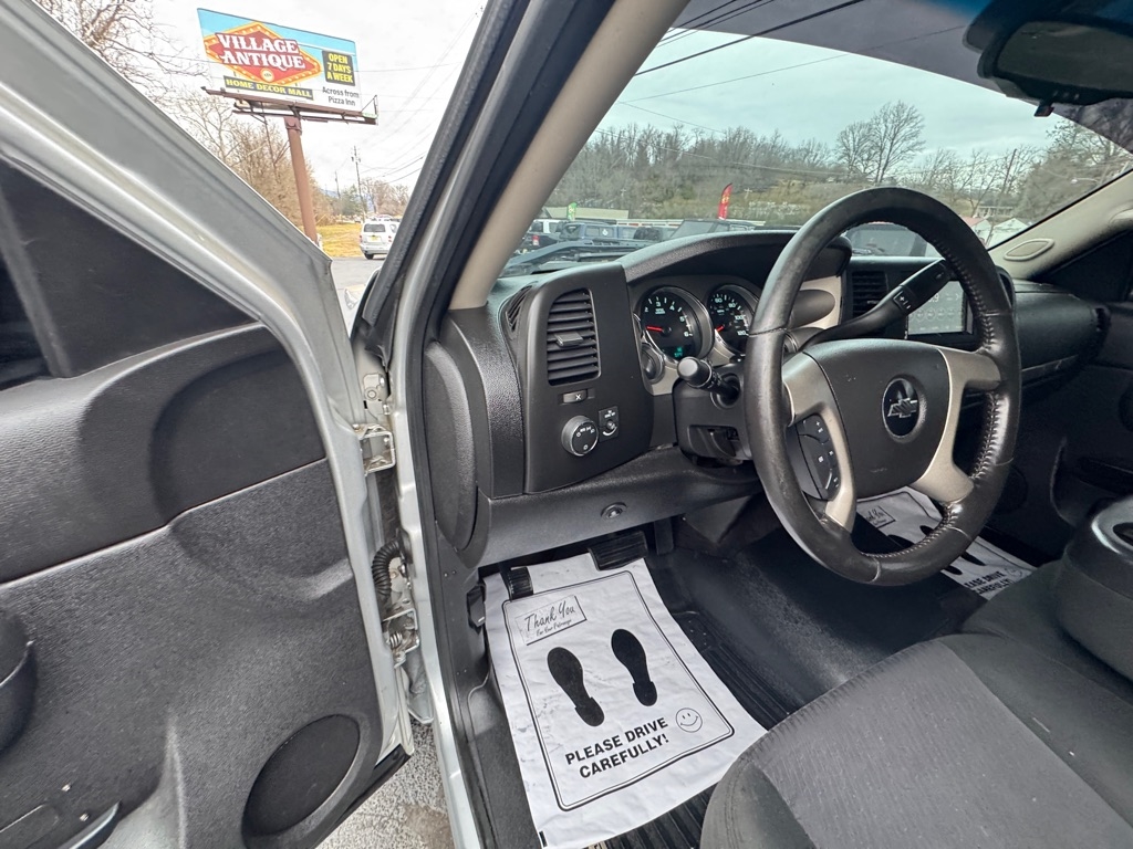 Chevrolet Silverado 1500 LT Crew Cab 4WD 2013