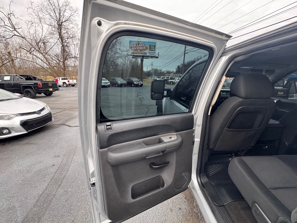 Chevrolet Silverado 1500 LT Crew Cab 4WD 2013