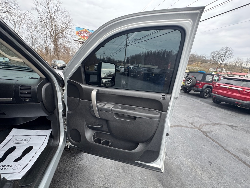 Chevrolet Silverado 1500 LT Crew Cab 4WD 2013