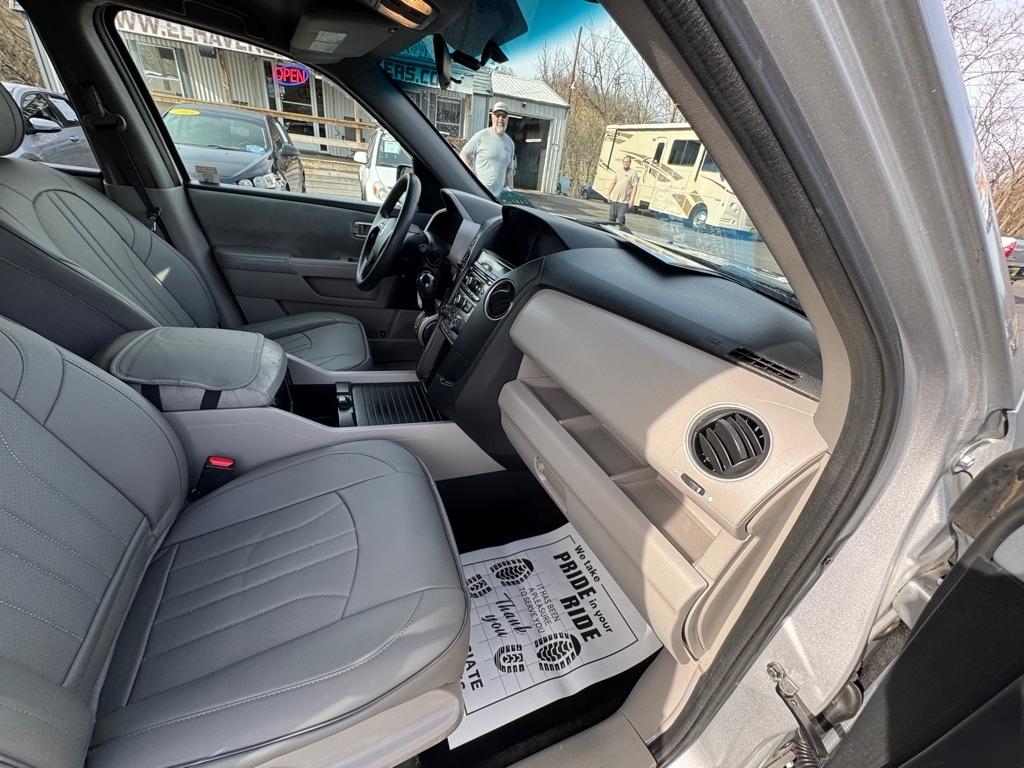 Honda Pilot LX 4WD 5-Spd AT 2015