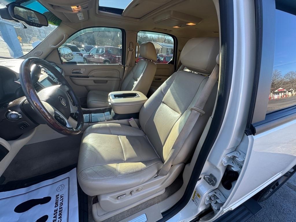 Cadillac Escalade AWD Premium 2012