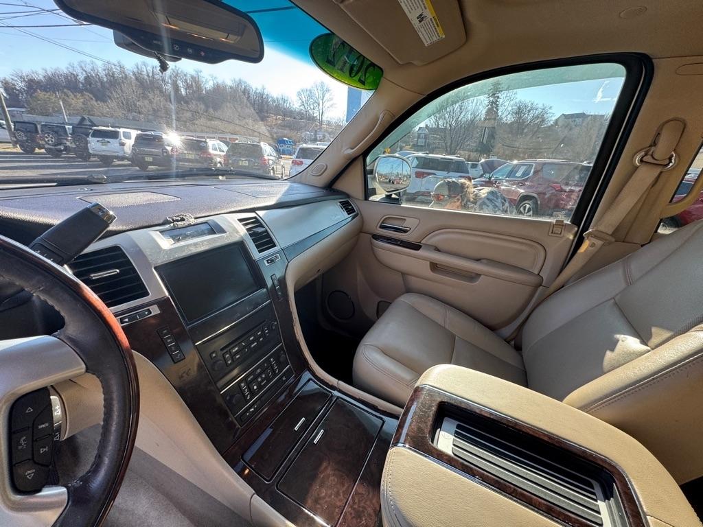 Cadillac Escalade AWD Premium 2012