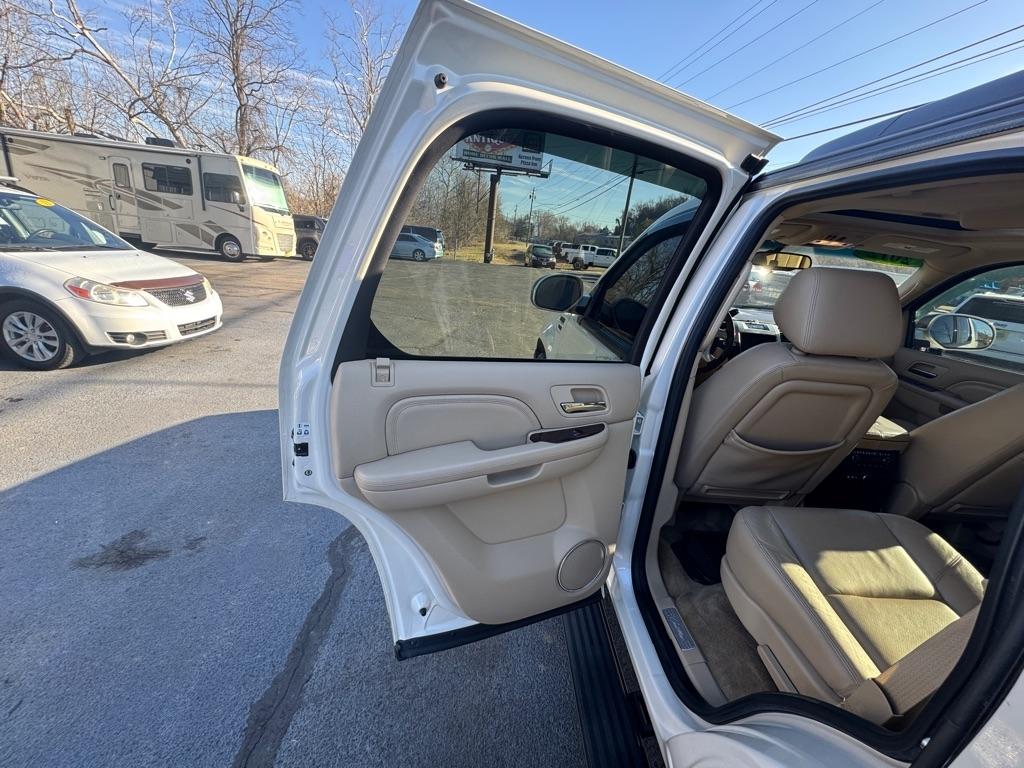 Cadillac Escalade AWD Premium 2012