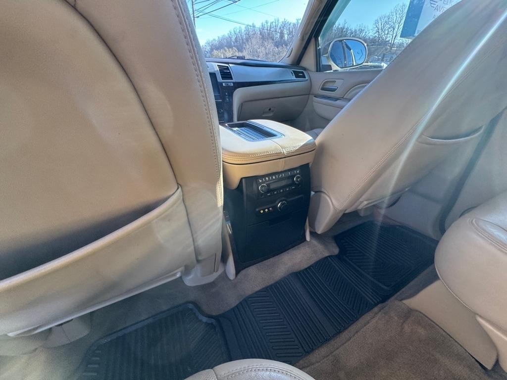 Cadillac Escalade AWD Premium 2012