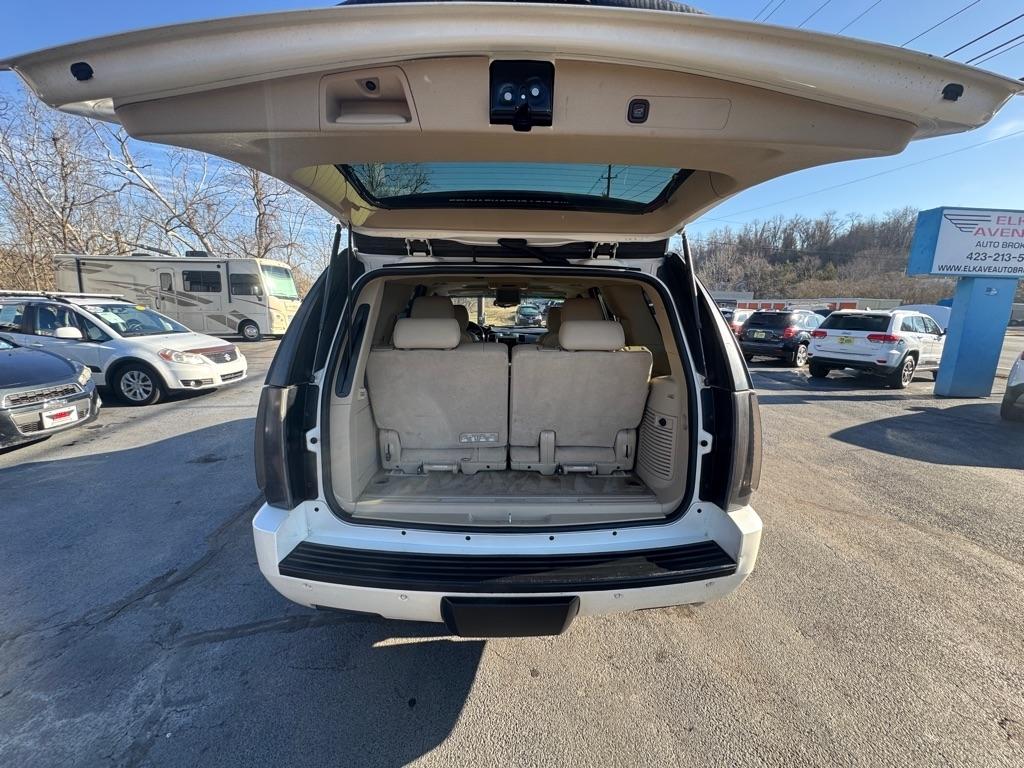 Cadillac Escalade AWD Premium 2012