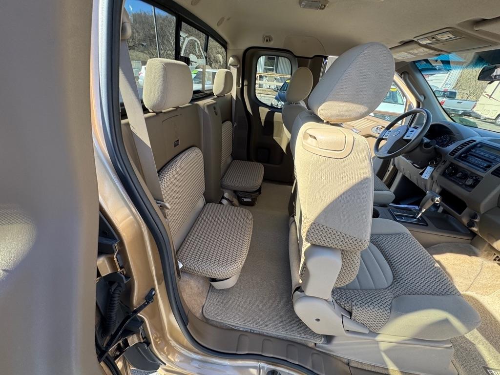 Nissan Frontier LE King Cab 2WD 2005