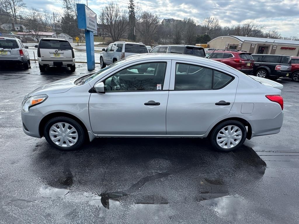 Nissan Versa 1.6 S 5M 2019