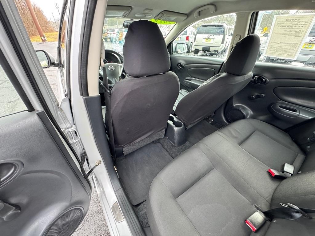 Nissan Versa 1.6 S 5M 2019