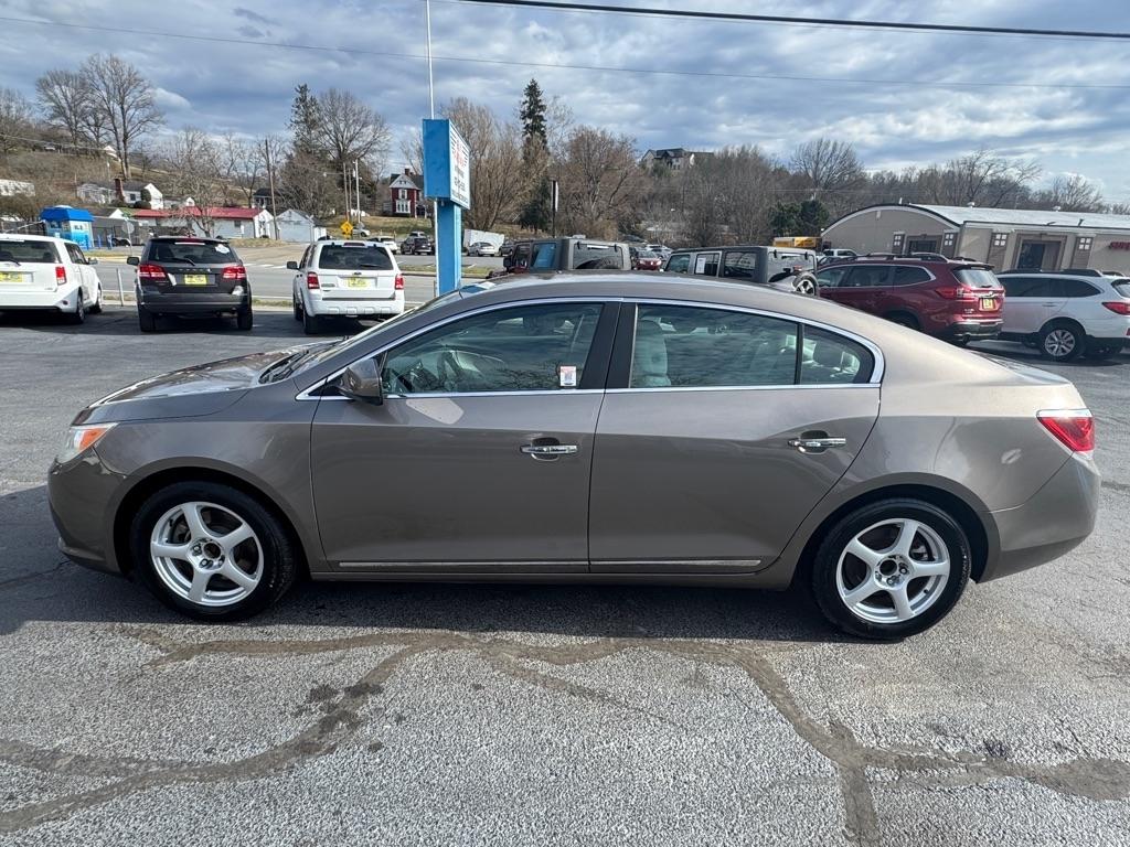 Buick LaCrosse CX 2010