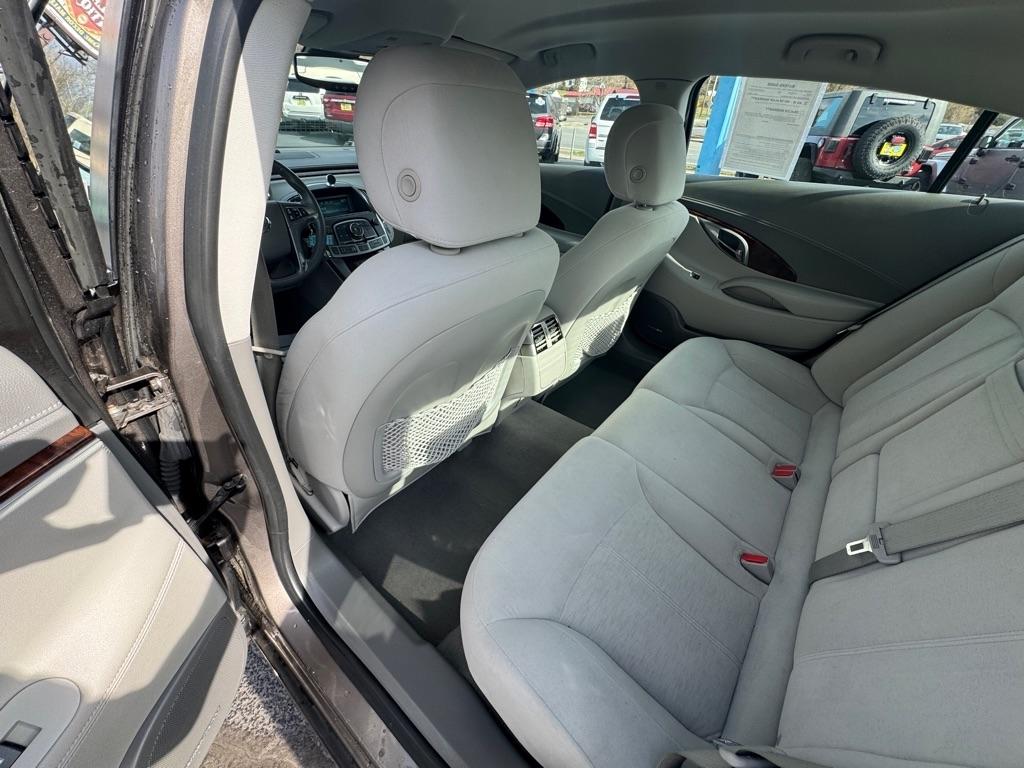 Buick LaCrosse CX 2010