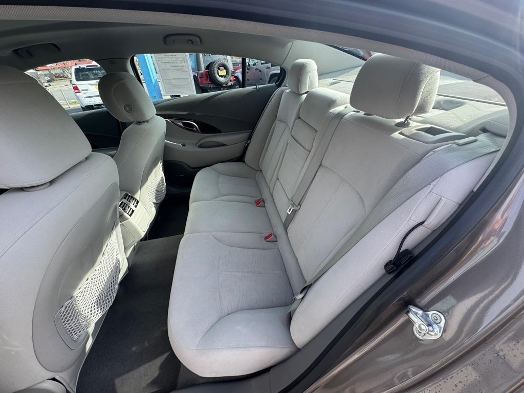 Buick LaCrosse CX 2010