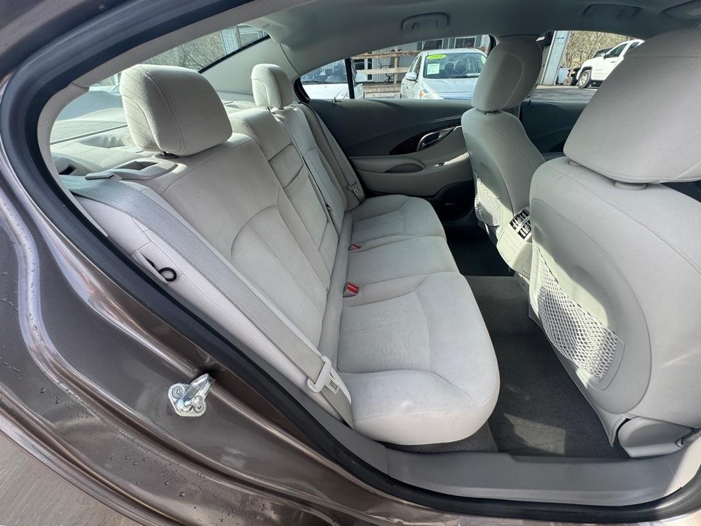 Buick LaCrosse CX 2010