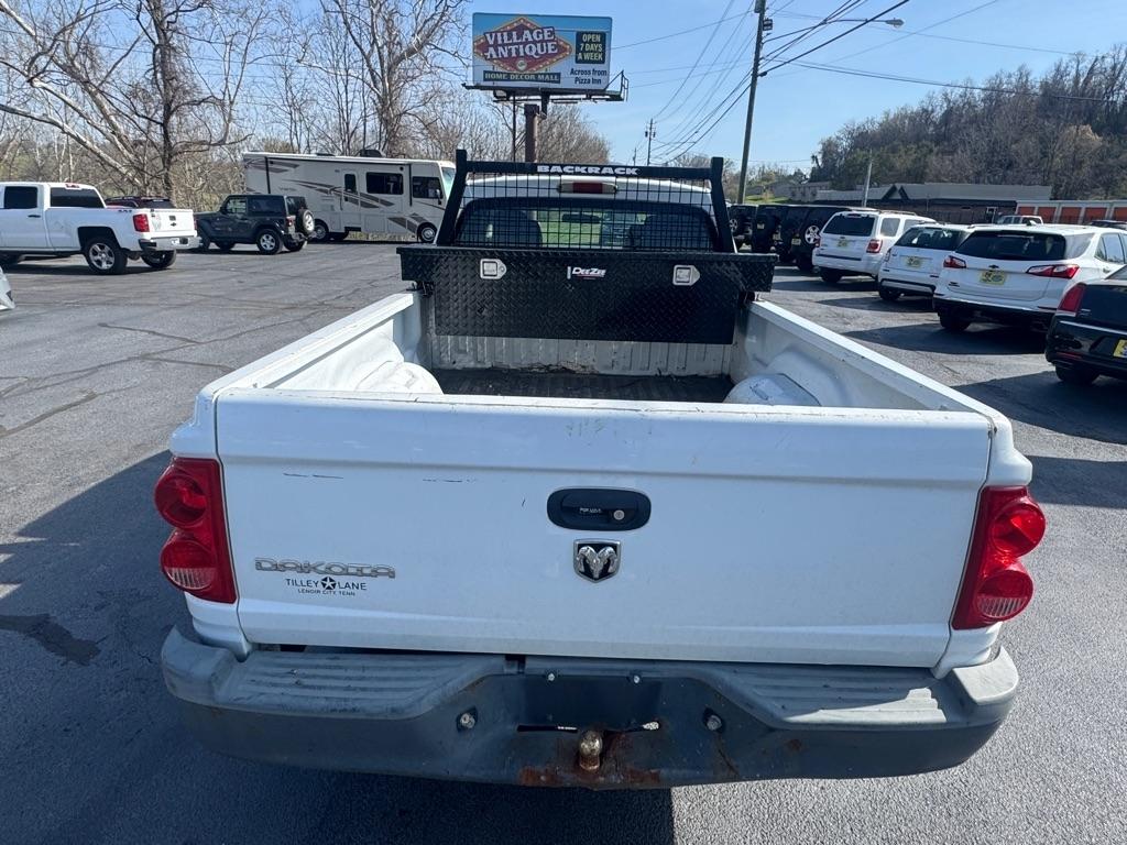 Dodge Dakota 2dr Club Cab 131 4WD ST 2006