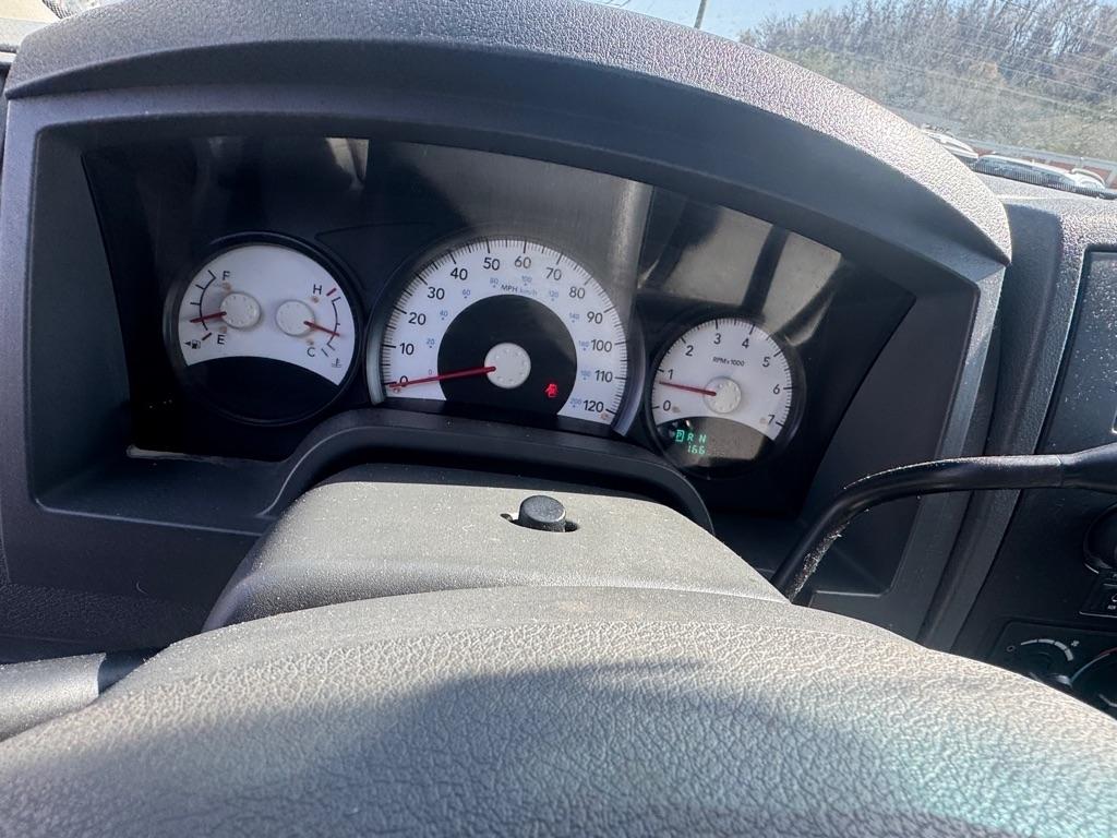 Dodge Dakota 2dr Club Cab 131 4WD ST 2006