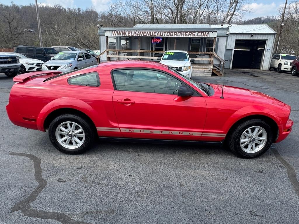 Ford Mustang 2dr Cpe Standard 2006