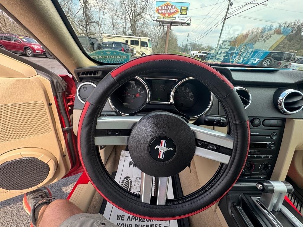 Ford Mustang 2dr Cpe Standard 2006