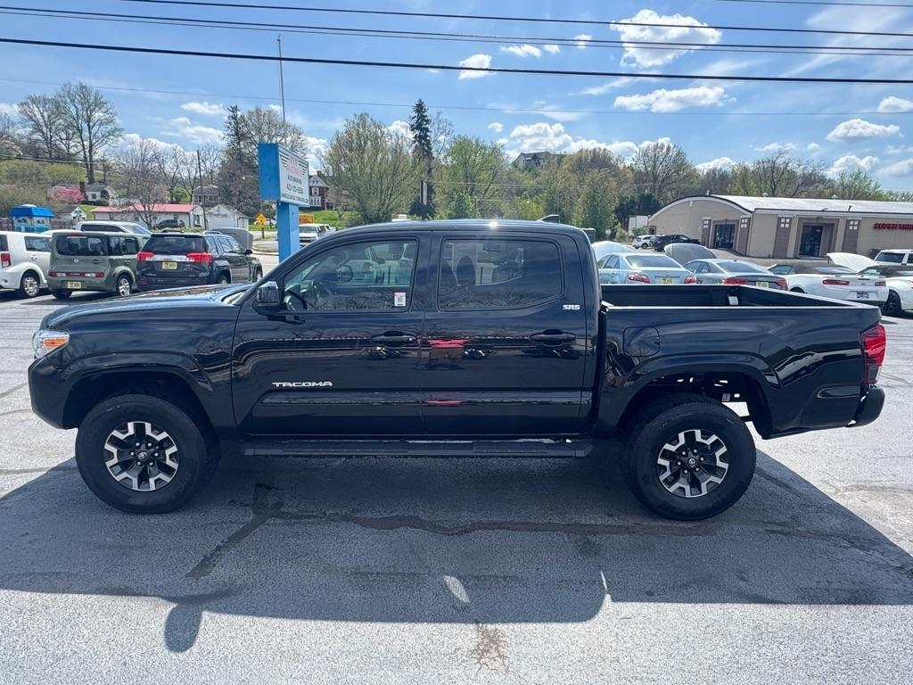 Toyota Tacoma 2WD SR Double Cab 5' Bed I4 AT (Natl) 2019