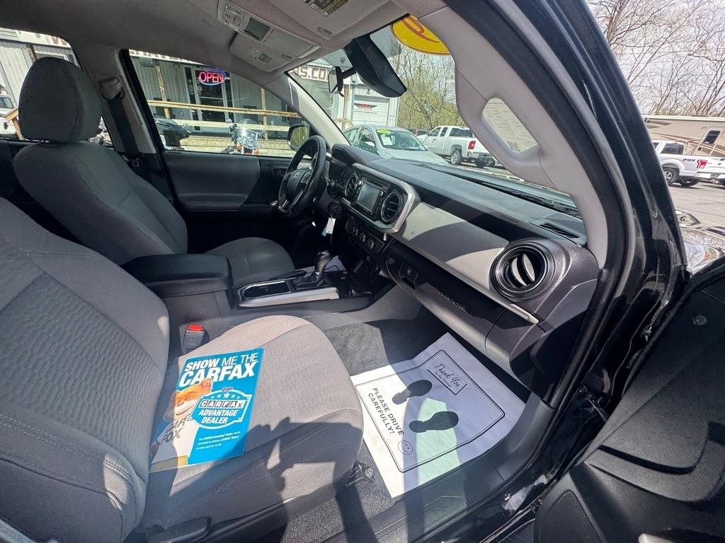 Toyota Tacoma 2WD SR Double Cab 5' Bed I4 AT (Natl) 2019