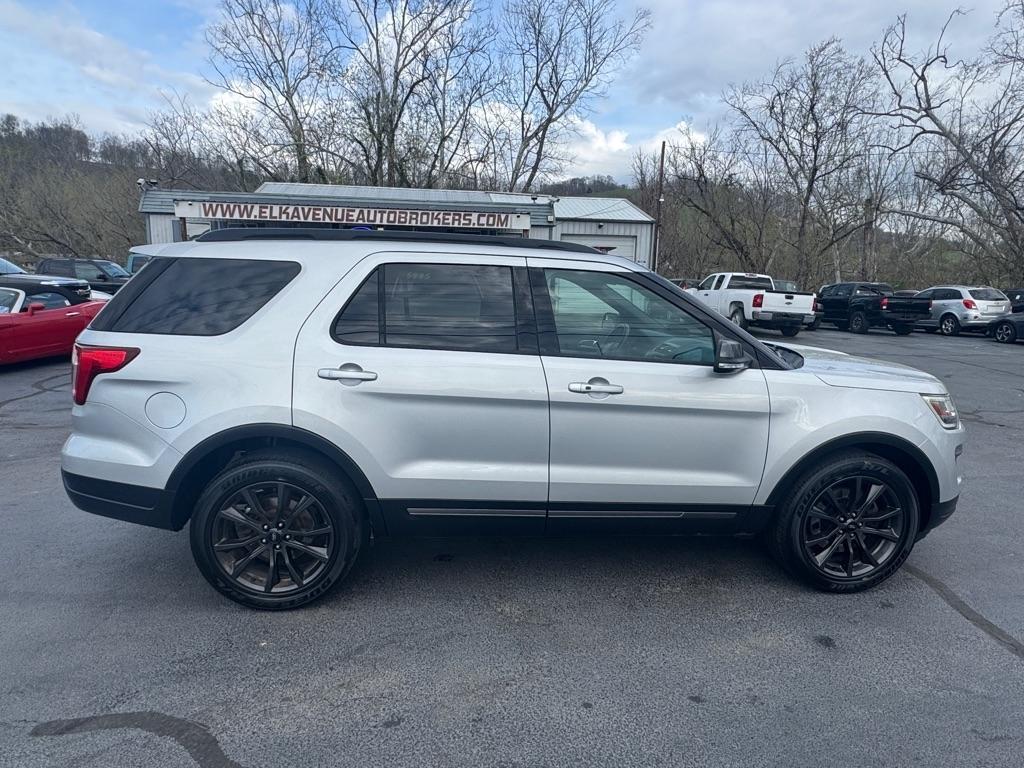 Ford Explorer XLT 4WD 2018