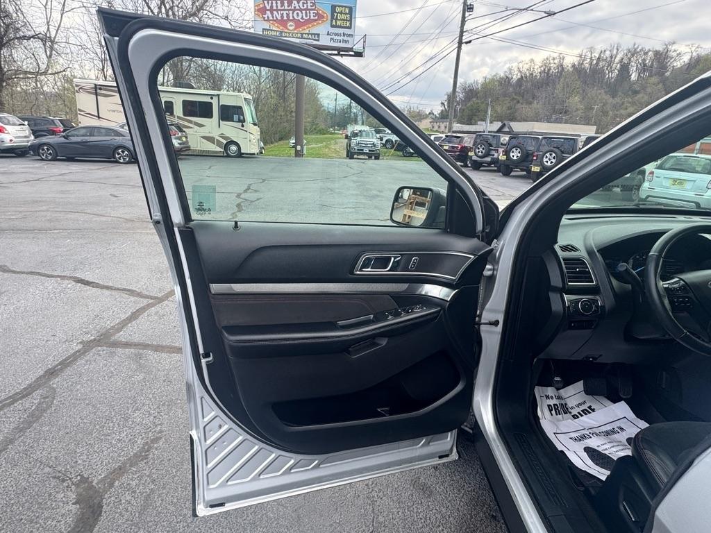 Ford Explorer XLT 4WD 2018