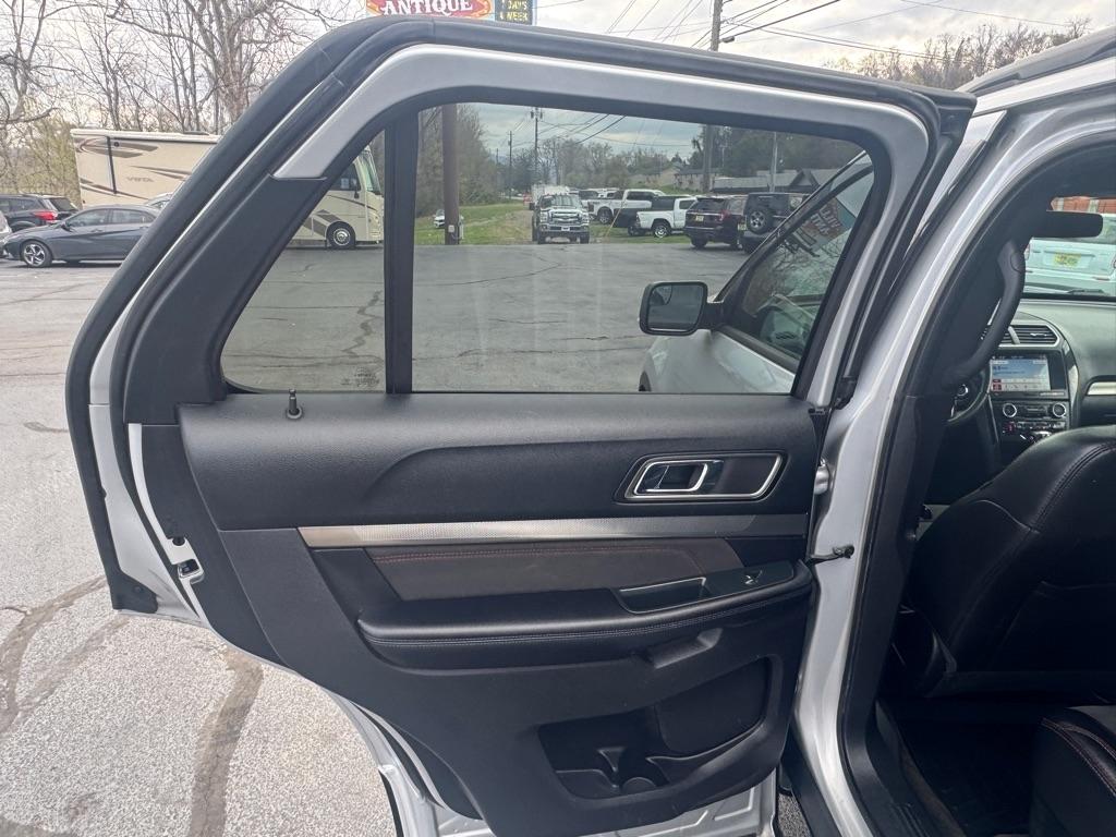 Ford Explorer XLT 4WD 2018