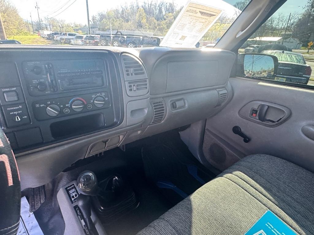 GMC Sierra 1500 Reg Cab Sportside 117.5" WB 4WD 1997