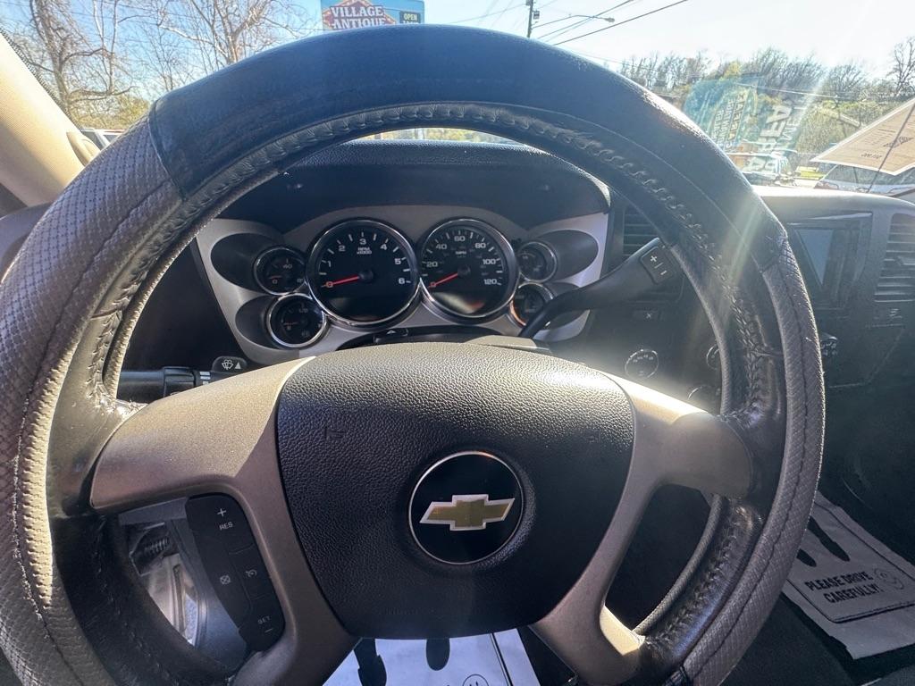 Chevrolet Silverado 1500 4WD Ext Cab 143.5" LT 2012