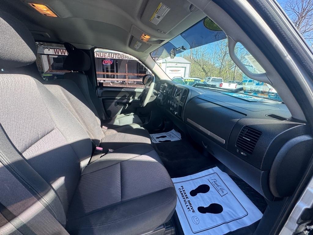 Chevrolet Silverado 1500 4WD Ext Cab 143.5" LT 2012