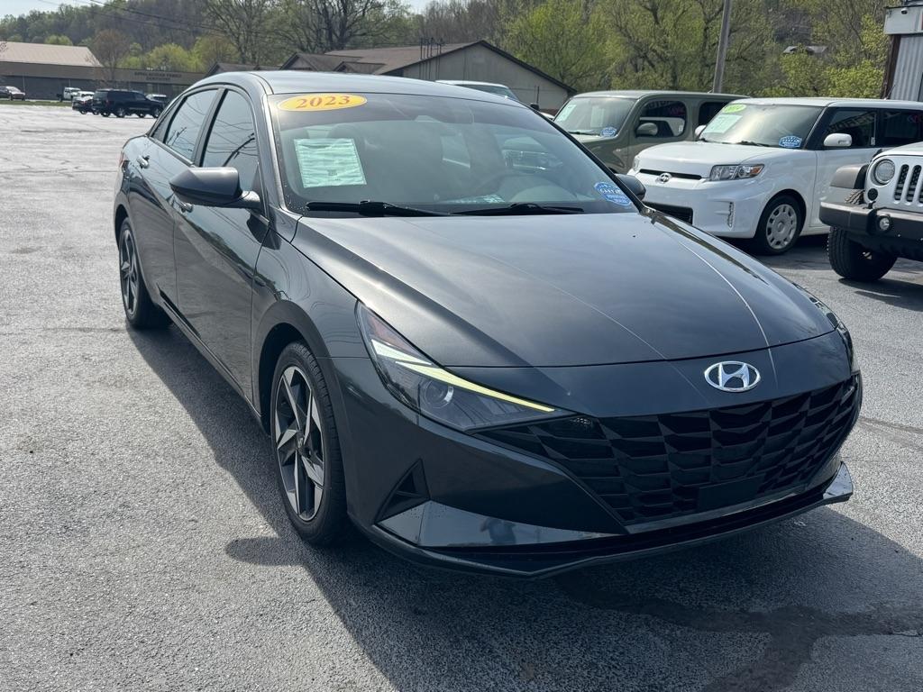 Hyundai Elantra SEL IVT 2023