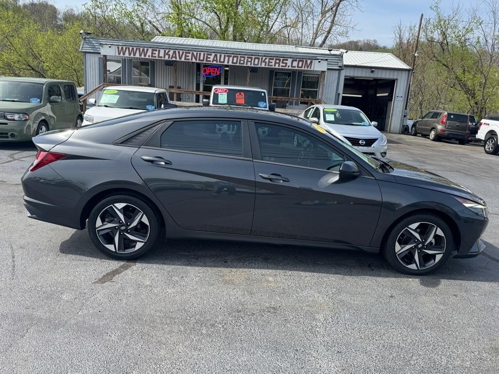 Hyundai Elantra SEL IVT 2023