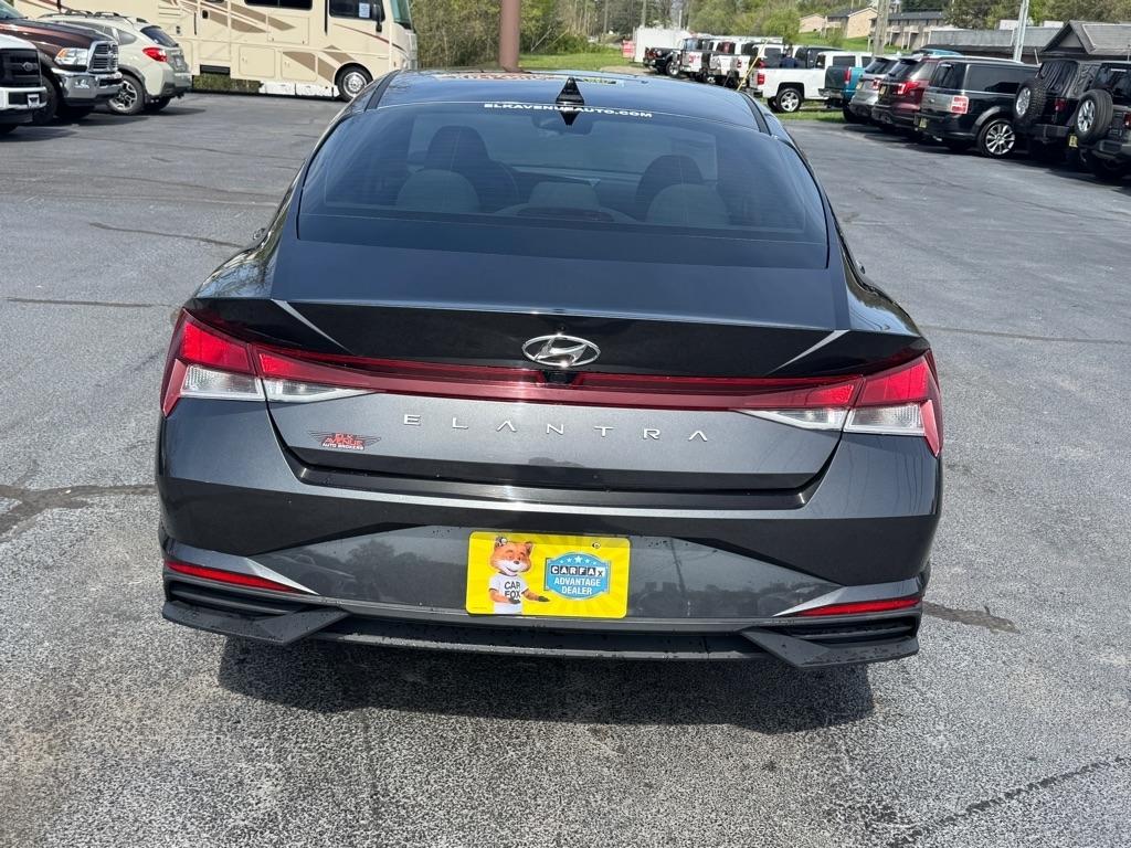 Hyundai Elantra SEL IVT 2023