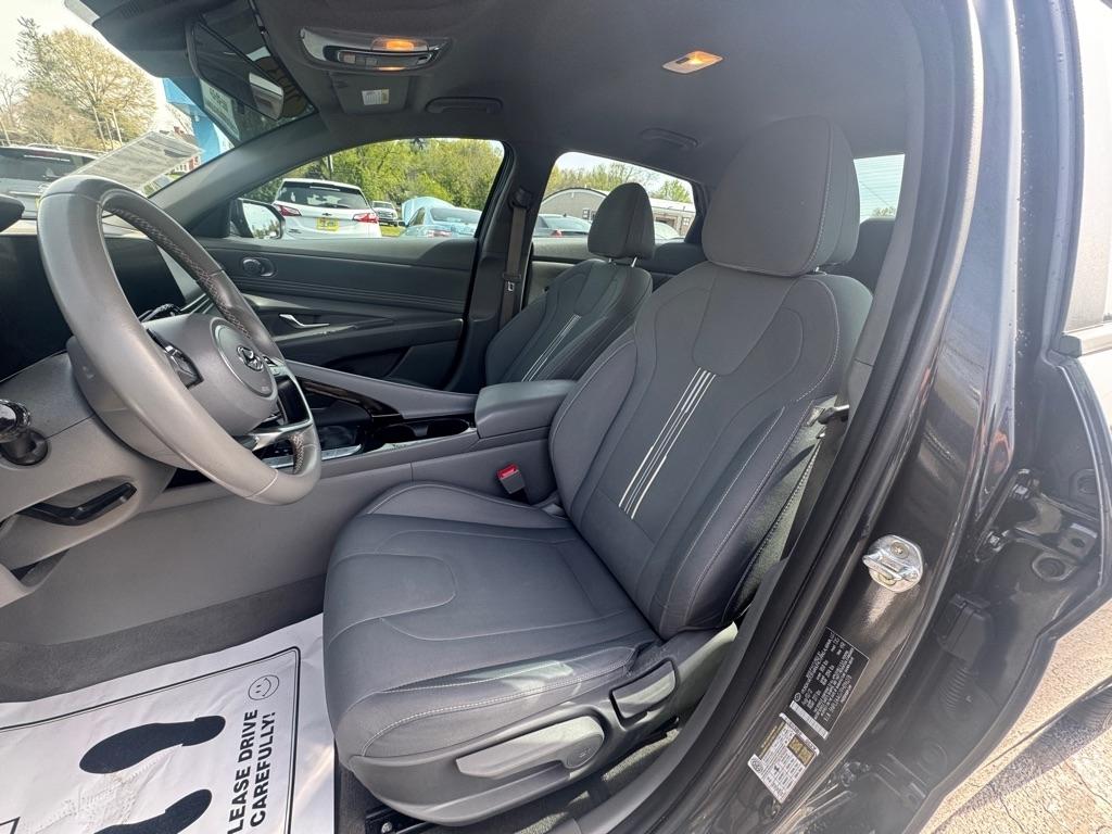 Hyundai Elantra SEL IVT 2023