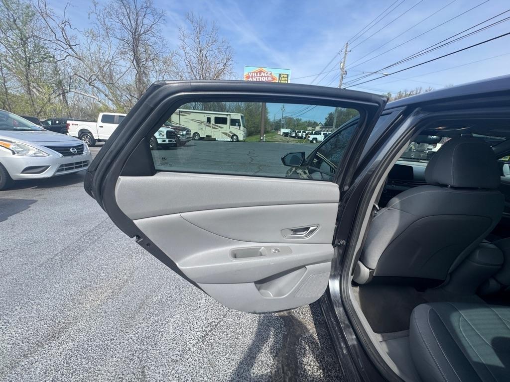 Hyundai Elantra SEL IVT 2023