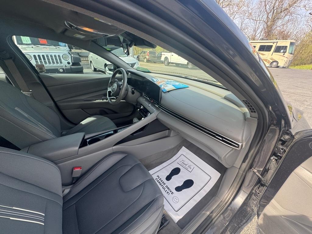 Hyundai Elantra SEL IVT 2023