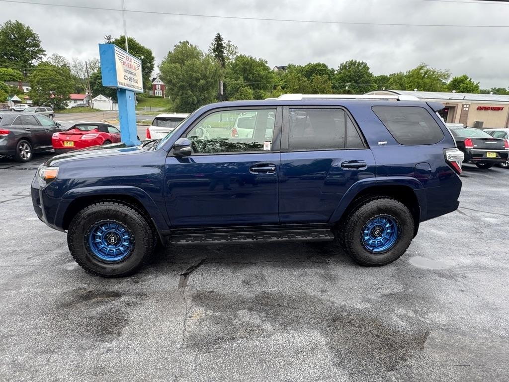 Toyota 4Runner SR5 4WD (Natl) 2017
